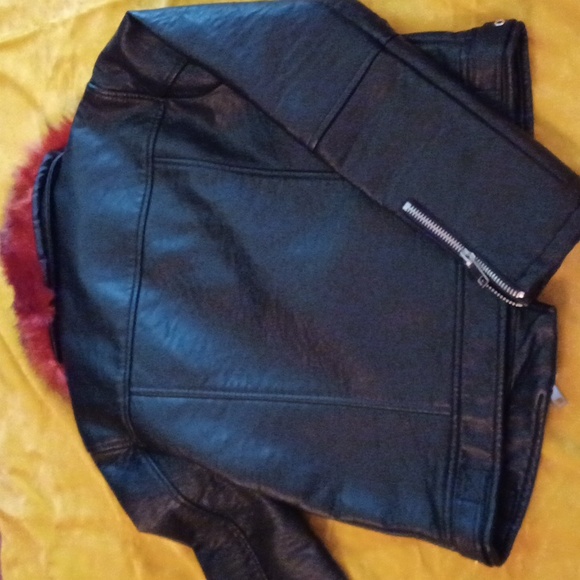 Moto jacket with removable faux fur collar - Picture 6 of 6